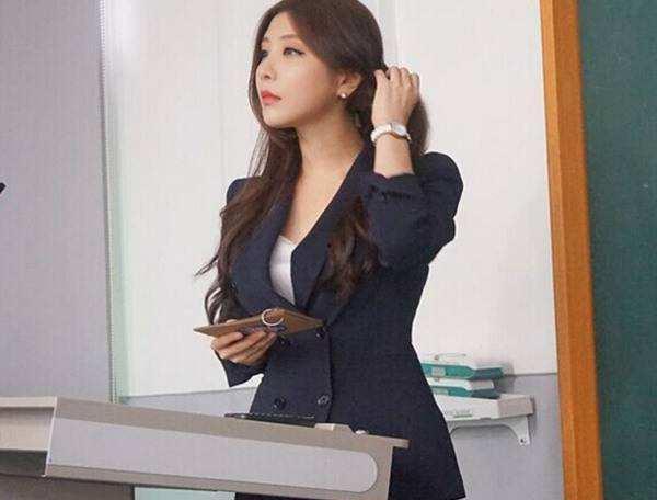 滨海爆料女老师是谁啊最新消息,最新消息追踪事件进展”  第2张