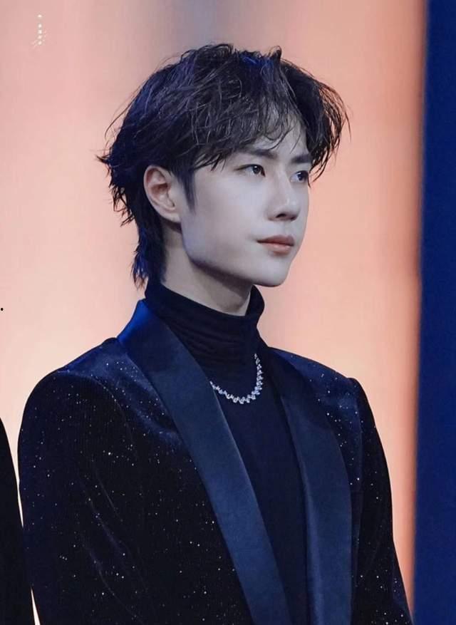 爆料王一博肖战圈内人,揭秘娱乐圈的友情与竞争 第1张 爆料王一博肖战圈内人,揭秘娱乐圈的友情与竞争 第1张